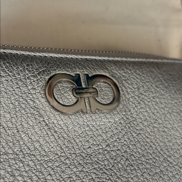 Salvatore Ferragamo Silver Argento Women's Zip Wallet - Picture 5 of 9